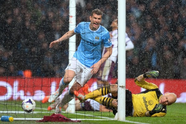  利兹联青年军惊艳伦敦，曼城险胜付出惨重代价  